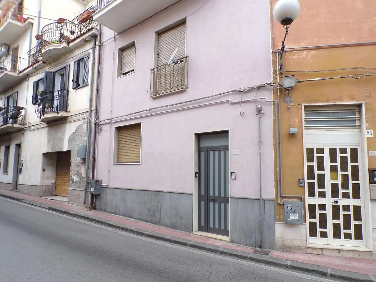 Apartamento Giardini-Naxos Via Umberto 25