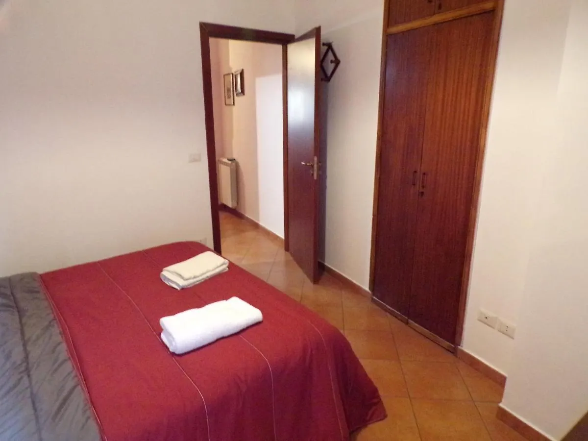 Apartamento Giardini-Naxos Via Umberto 25 0*,